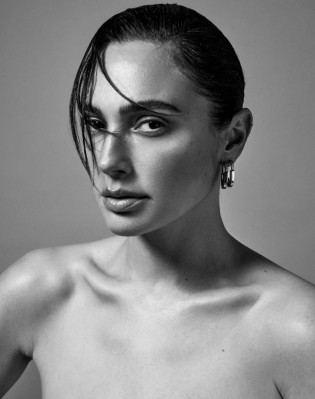 photo 19 in Gal Gadot gallery [id1369378] 2025-04-11 00:00:00