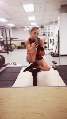 Gal Gadot pic #1059458