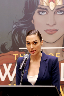 Gal Gadot pic #888034