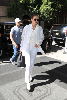 photo 21 in Gigi Hadid gallery [id1297793] 2022-02-21 00:00:00