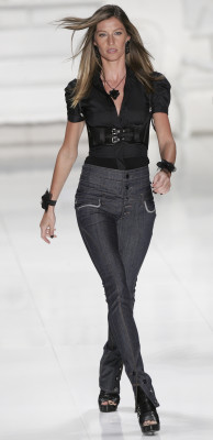 Gisele Bundchen pic #129017