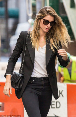 Gisele Bundchen pic #734747