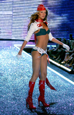 Gisele Bundchen pic #427521