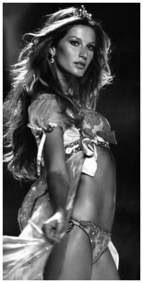 Gisele Bundchen pic #77319