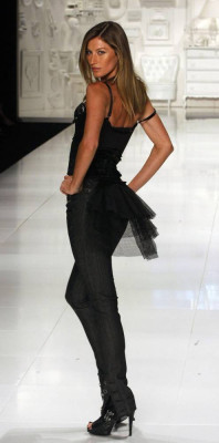 Gisele Bundchen pic #156000