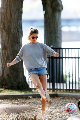 Gisele Bundchen pic #726510