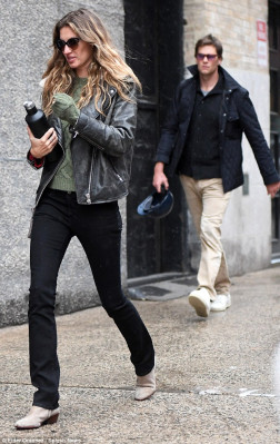 Gisele Bundchen pic #1013965