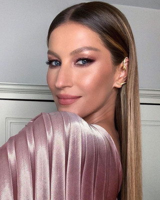 Gisele Bundchen pic #1131799