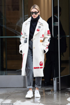 Hailey Baldwin pic #1114046