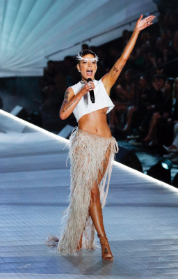 Halsey pic #1082238