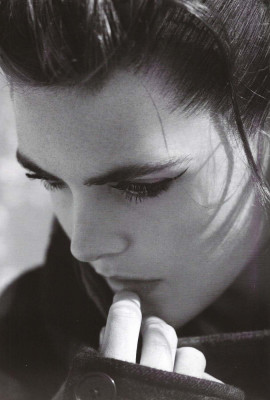 Hilary Rhoda pic #164678