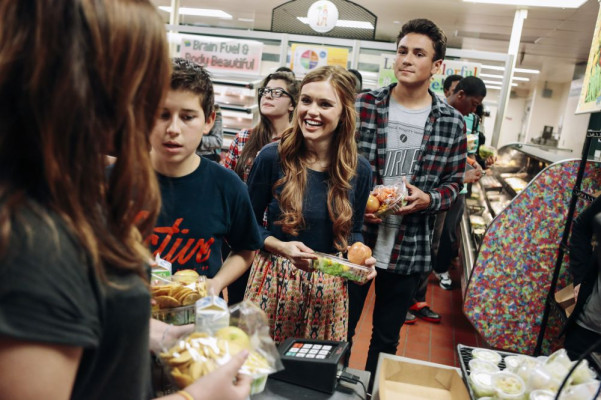 Holland Roden pic #758936