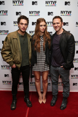 Holland Roden pic #737524