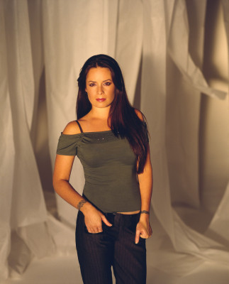 Holly Marie Combs pic #49305