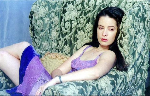 Holly Marie Combs pic #30084