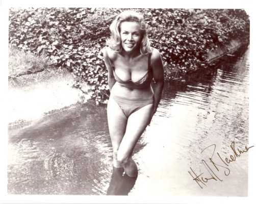 Honor Blackman pic #363113