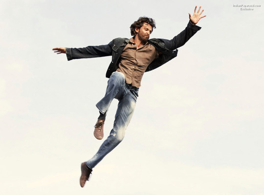 photo 18 in Hrithik Roshan gallery [id553362] 2012-11-18 00:00:00