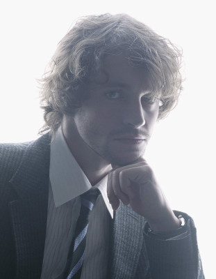 photo 4 in Hugh Dancy gallery [id245948] 2010-03-29 00:00:00