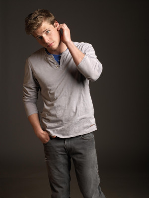 Hunter Parrish pic #564365