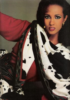 Iman pic #202128