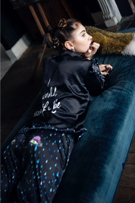 Iris Law pic #908781