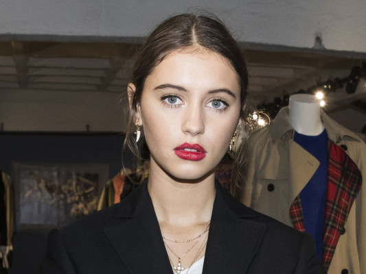 Iris Law pic #1025764