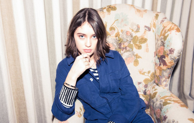 Iris Law pic #922487