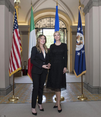 Ivanka Trump pic #937139