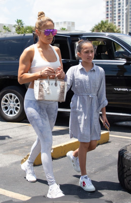 Jennifer Lopez pic #1123977