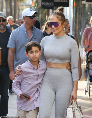 Jennifer Lopez pic #1107940