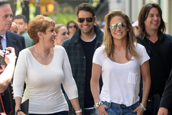 Jennifer Lopez pic #700060