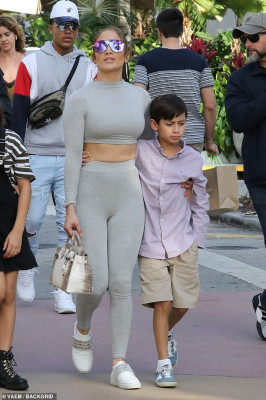 Jennifer Lopez pic #1107941