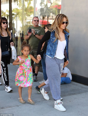 Jennifer Lopez pic #688599