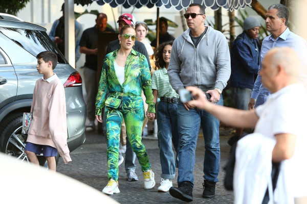 Jennifer Lopez pic #1206681