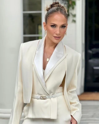 Jennifer Lopez pic #1311820
