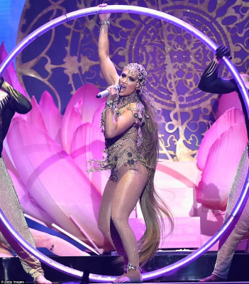 Jennifer Lopez pic #1032542