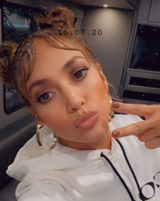 Jennifer Lopez pic #1223935