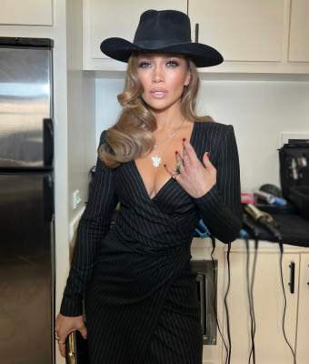 Jennifer Lopez pic #1315010