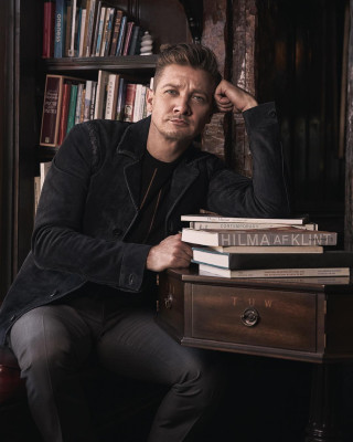 Jeremy Renner pic #1022048