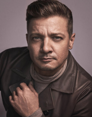 Jeremy Renner pic #1022039