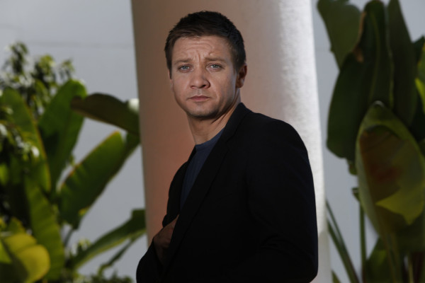 Jeremy Renner pic #911334