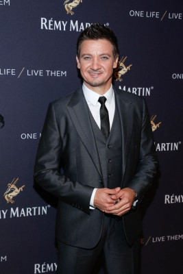 Jeremy Renner pic #809068
