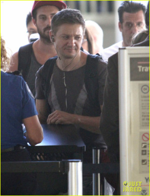 Jeremy Renner pic #908763