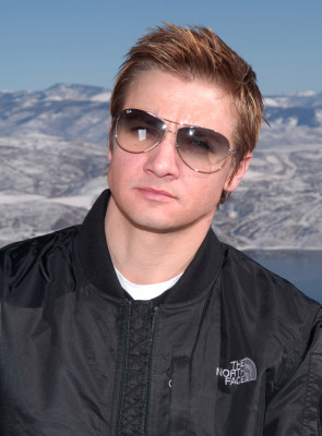 Jeremy Renner pic #581923