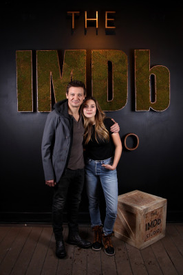 Jeremy Renner pic #914073