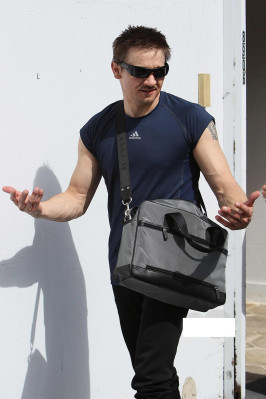 Jeremy Renner pic #676114