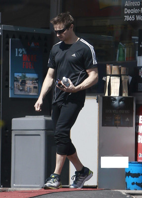 Jeremy Renner pic #681791