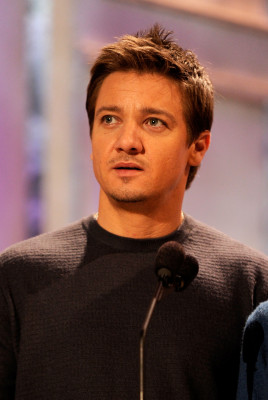 Jeremy Renner pic #576875