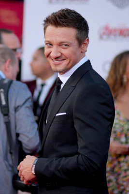 Jeremy Renner pic #769319