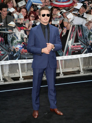 Jeremy Renner pic #770429